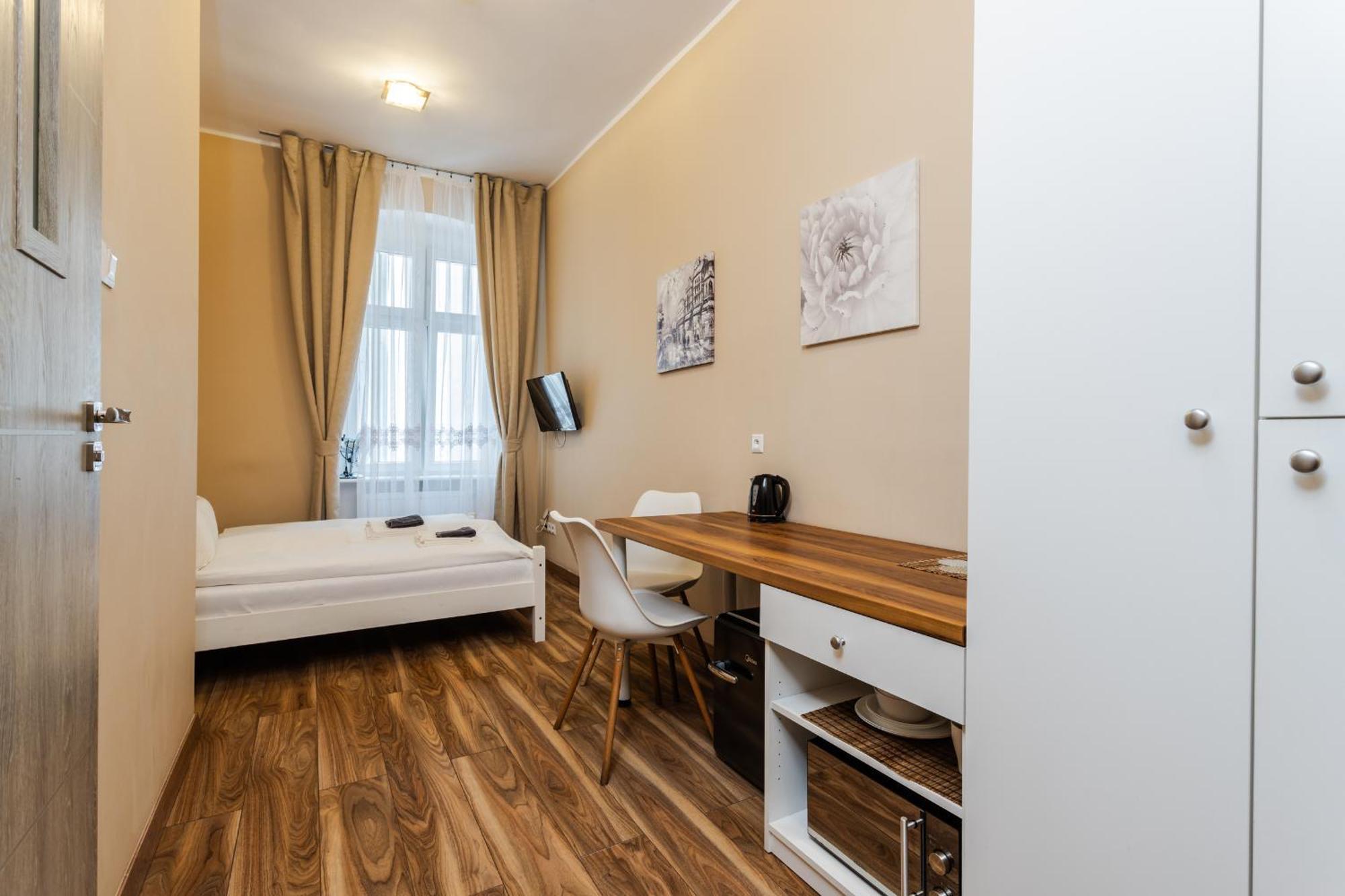 Functional And Comfortable Very Berry Studios In Poznan By Noclegi Renters Extérieur photo