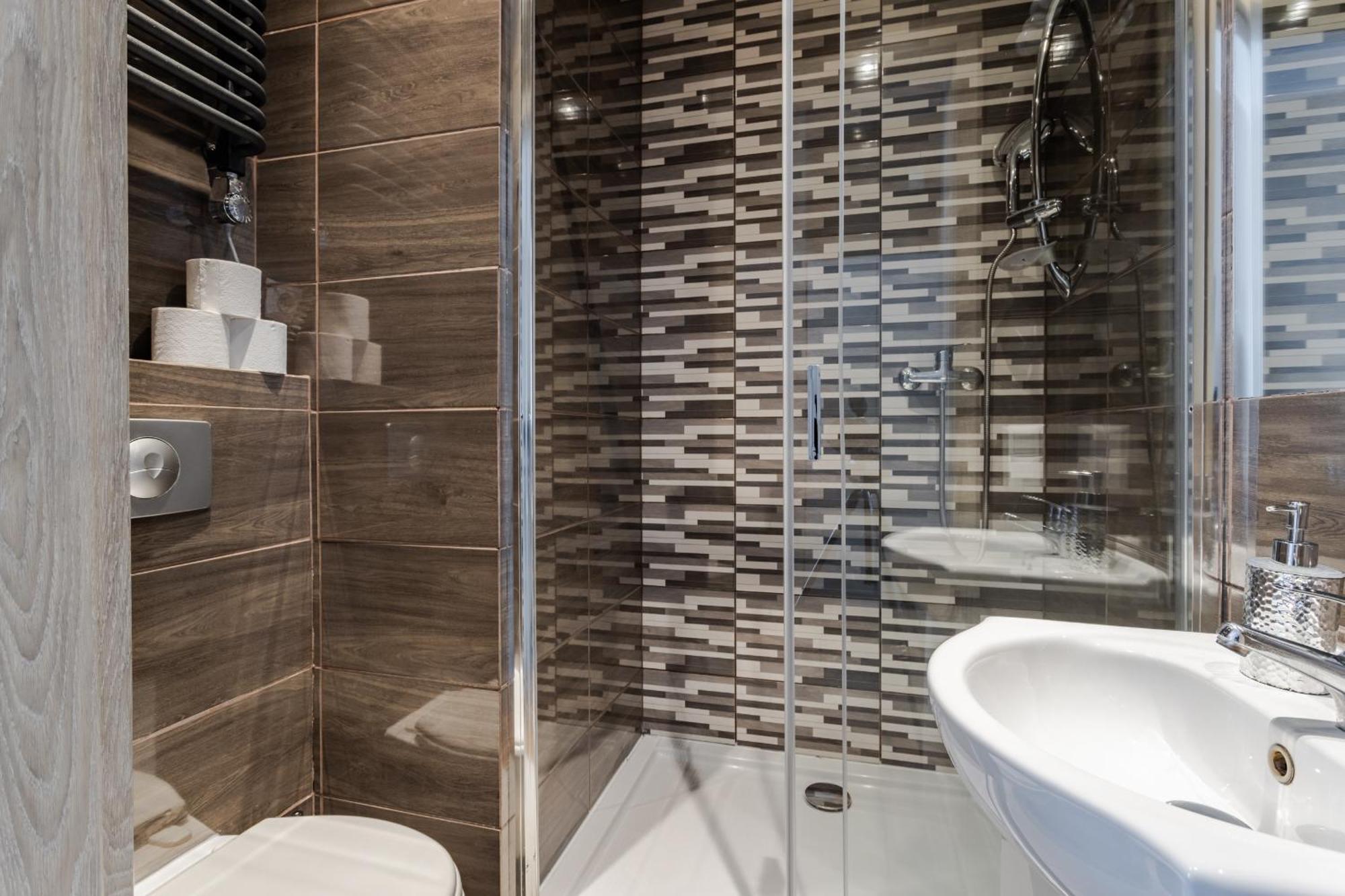 Functional And Comfortable Very Berry Studios In Poznan By Noclegi Renters Extérieur photo