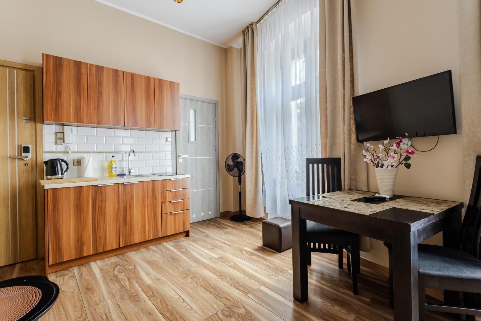 Functional And Comfortable Very Berry Studios In Poznan By Noclegi Renters Extérieur photo