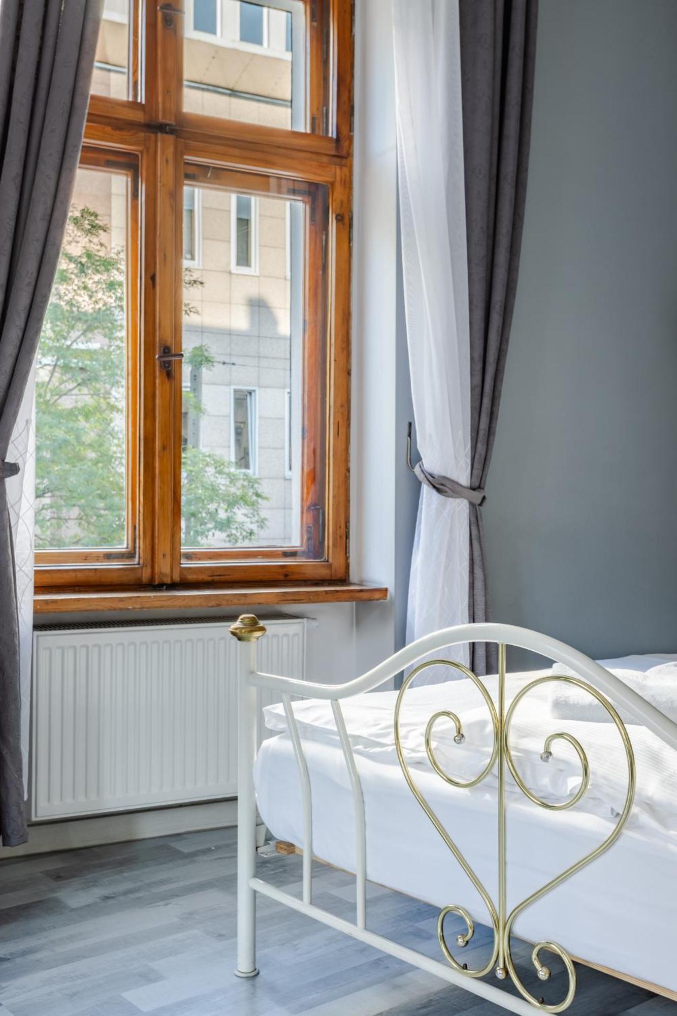 Functional And Comfortable Very Berry Studios In Poznan By Noclegi Renters Extérieur photo