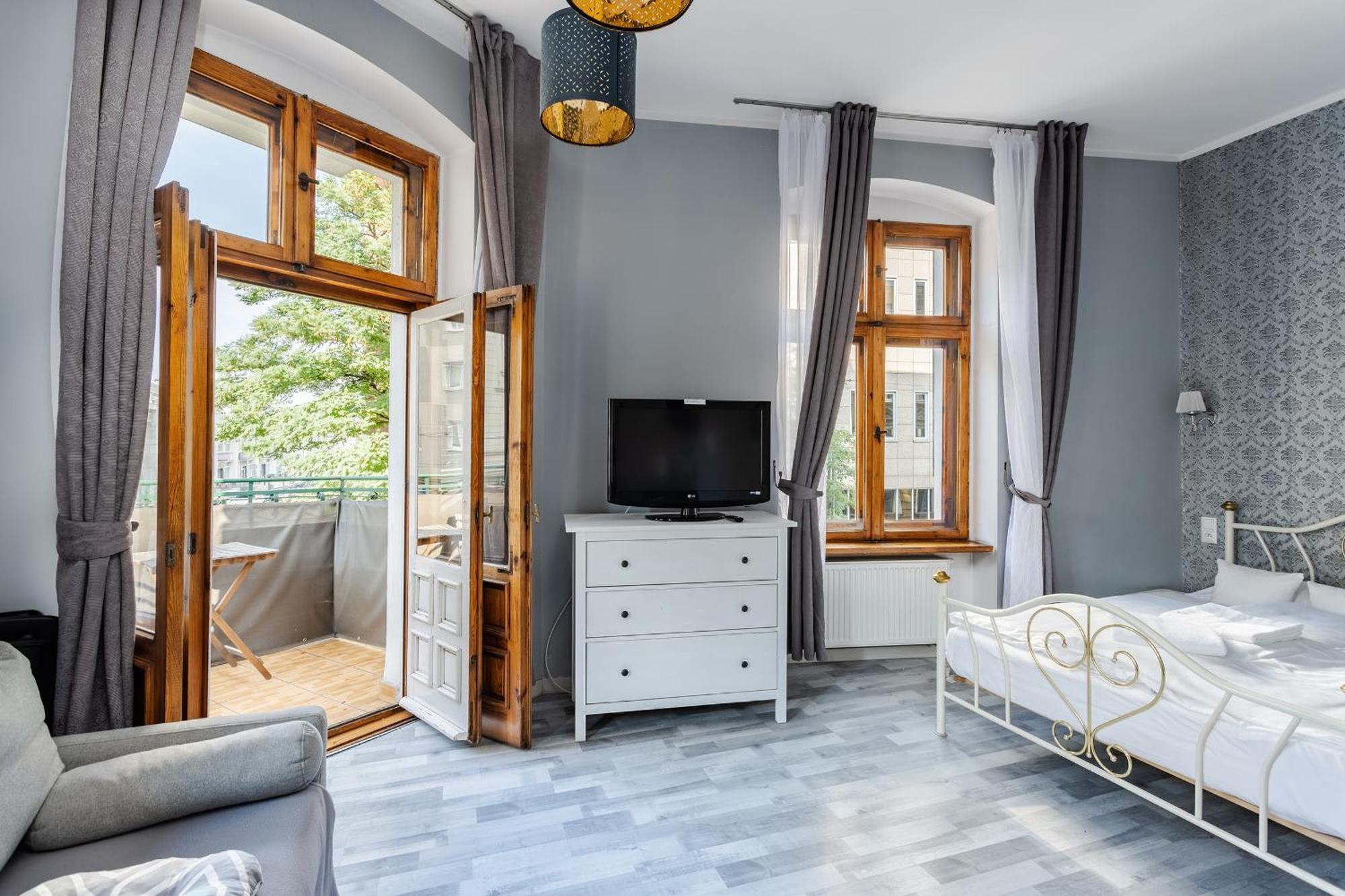 Functional And Comfortable Very Berry Studios In Poznan By Noclegi Renters Extérieur photo